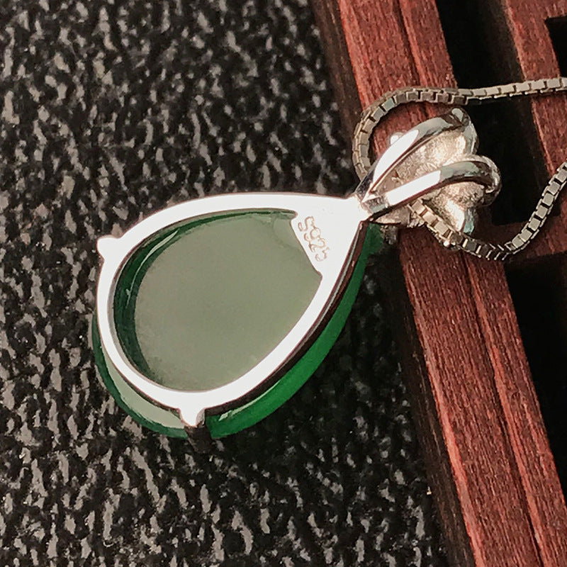 Gold Art Green Chalcedony Pendant Women's Silver Inlaid Flower Shaped Jade Necklace Fashionable and Elegant Clavicle Chain