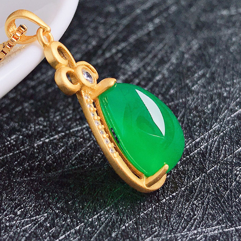Gold Art S925 silver natural chalcedony pendant ancient gold pendant female teardrop-shaped clavicle chain accessories