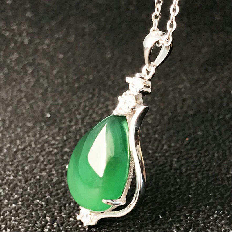 Gold Art Natural green chalcedony water drop silver diamond pendant S925 silver necklace daily wear birthday gift temperament clavicle chain