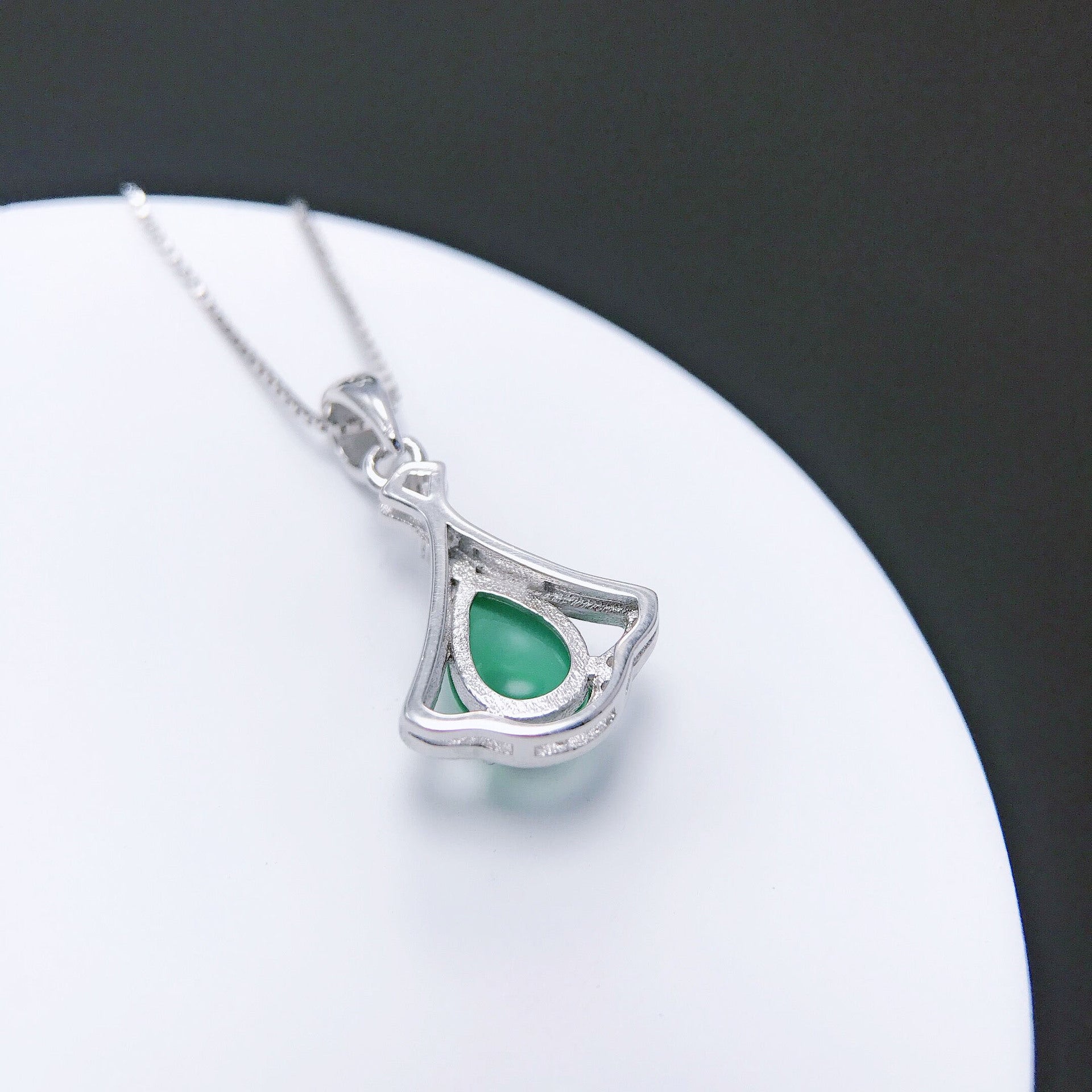 Gold Art Silver diamond-studded icy green chalcedony lucky bag pendant | Give her the spring green spirit and the intention of gathering blessings and wealth