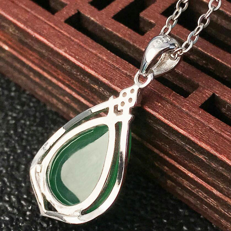 Gold Art Natural green chalcedony water drop silver diamond pendant S925 silver necklace daily wear birthday gift temperament clavicle chain