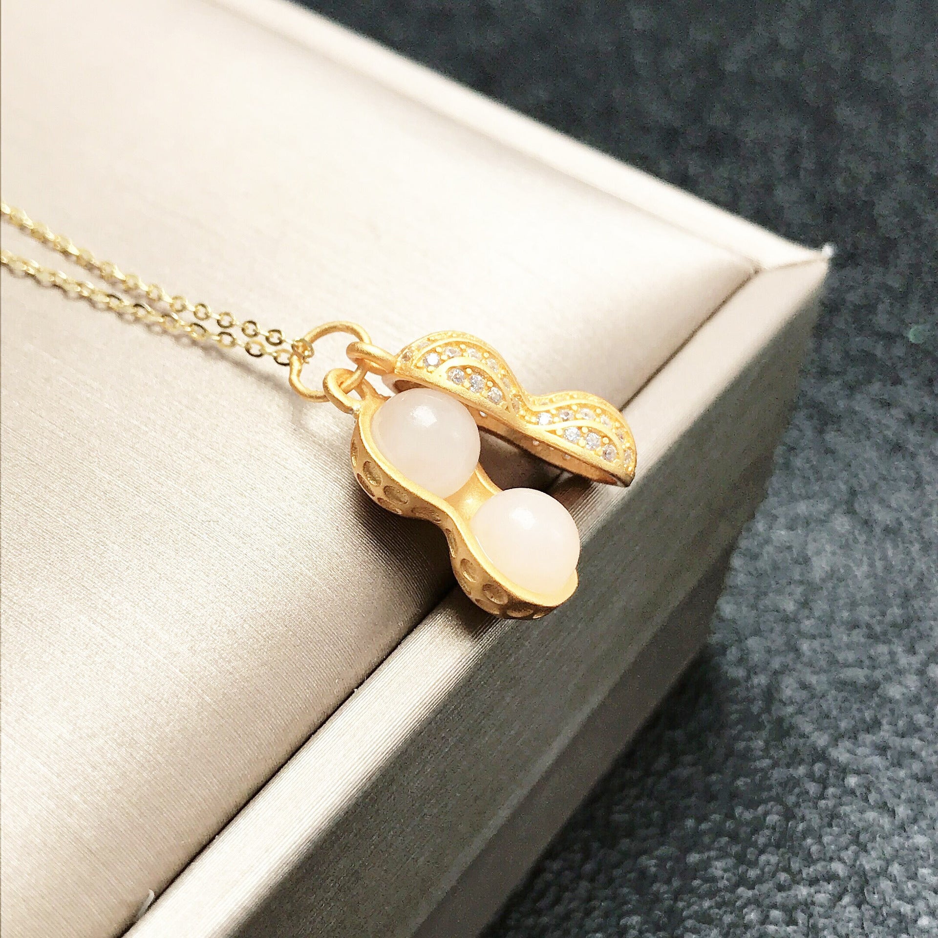 Gold Art Dainty Gold-Plated Hetian Jade Peanut Pendant – CZ-Studded for Daily Style & Gift Giving