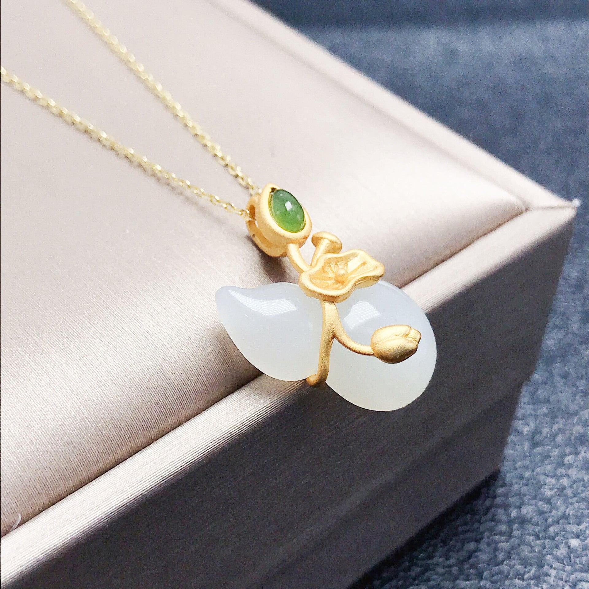 Gold Art Gold-Plated Hetian Jade Gourd Necklace with Lotus Accent – Perfect for Daily Wear & Gifting