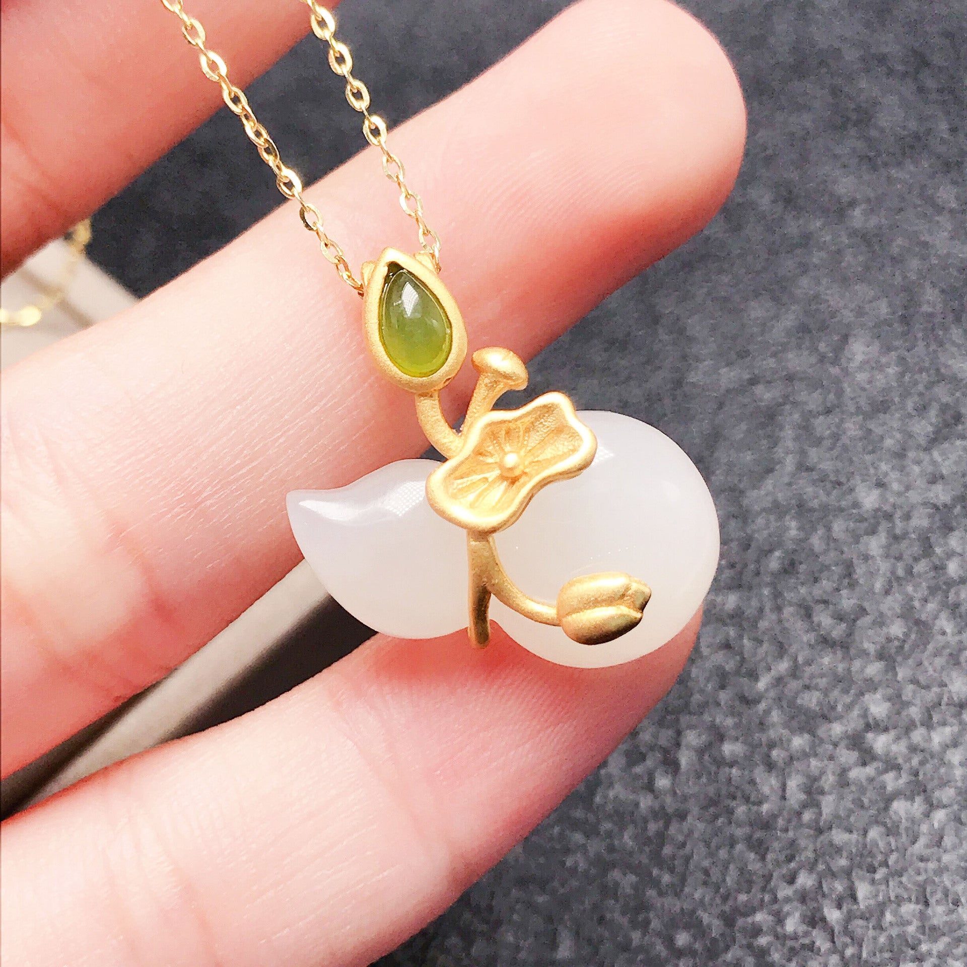 Gold Art Gold-Plated Hetian Jade Gourd Necklace with Lotus Accent – Perfect for Daily Wear & Gifting