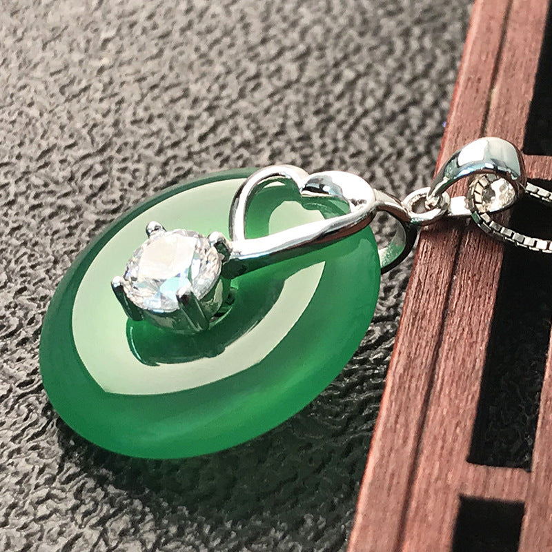Gold Art Heart-shaped diamond inlaid with ice-type green chalcedony peace buckle "Flow of love" for daily commuting and dating