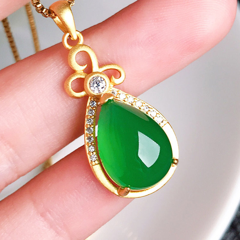 Gold Art S925 silver natural chalcedony pendant ancient gold pendant female teardrop-shaped clavicle chain accessories