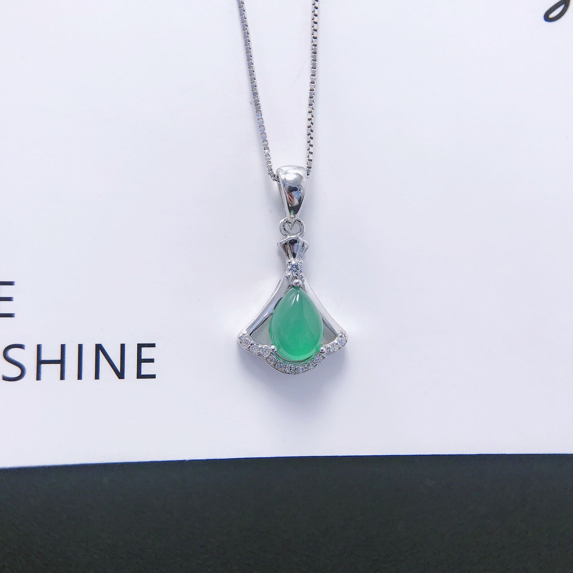 Gold Art Silver diamond-studded icy green chalcedony lucky bag pendant | Give her the spring green spirit and the intention of gathering blessings and wealth