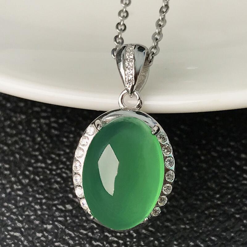 Gold Art Natural green chalcedony oval silver diamond pendant S925 silver necklace daily wear birthday gift temperament clavicle chain